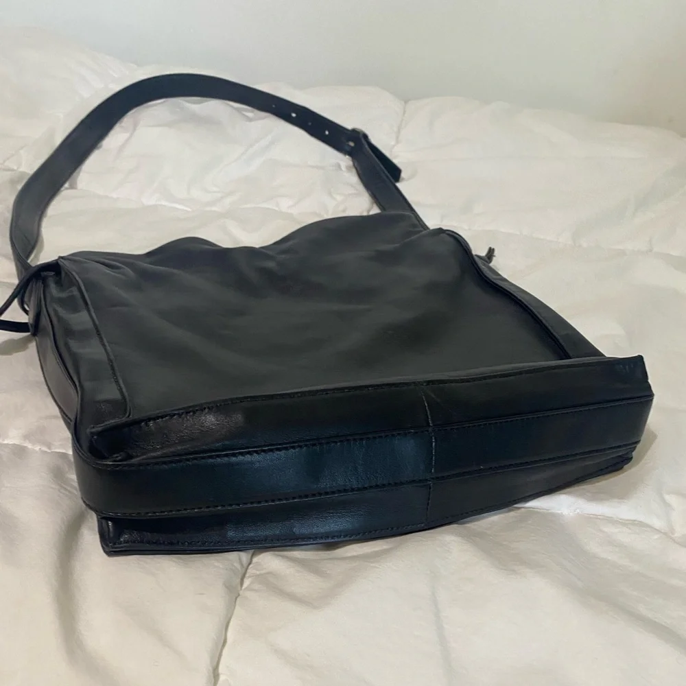 Loewe Flamenco Soft Leather Bag - Picture 5 of 16
